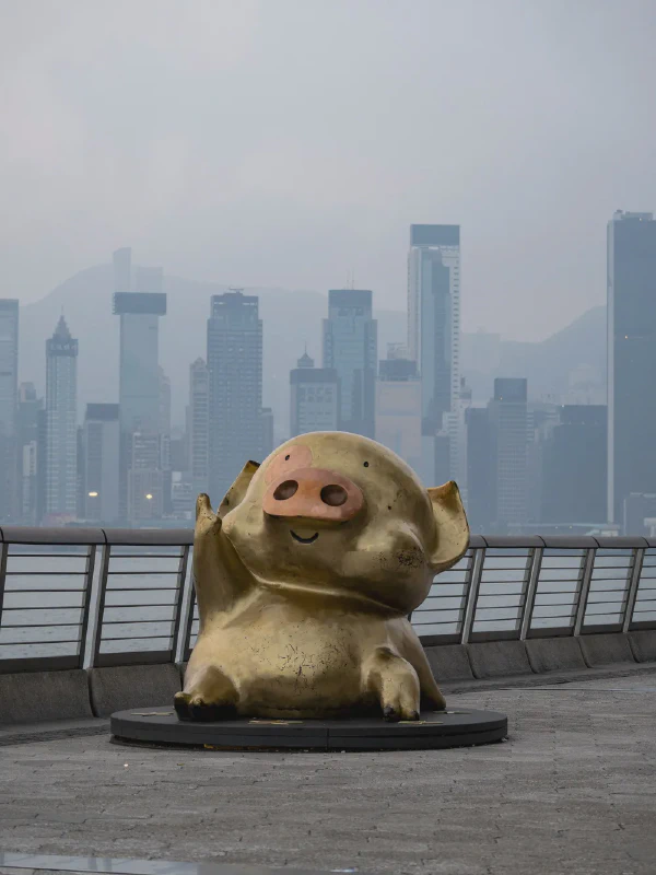 小猪麦兜雕像